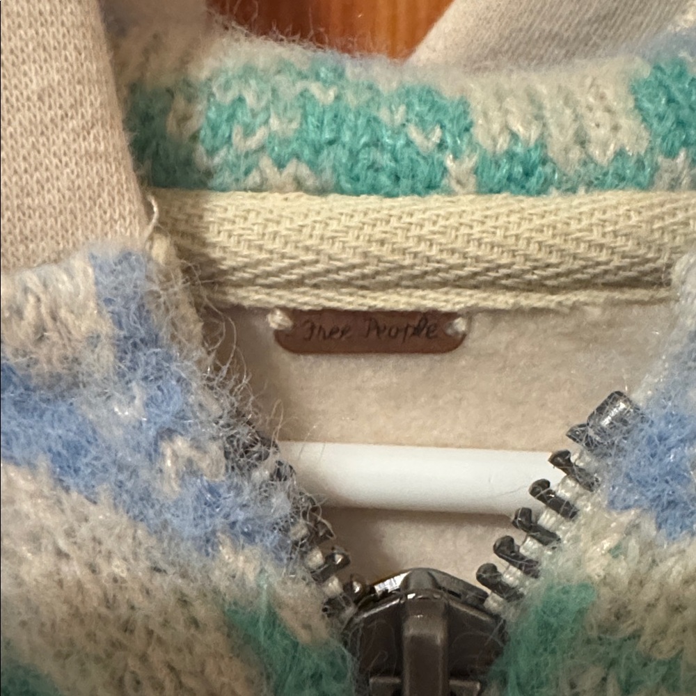 Fleece lined Free People Sweater - Picture 4 of 5